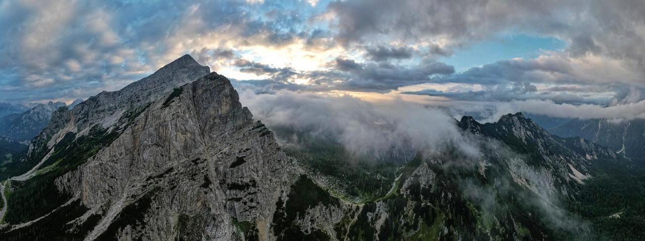 Erjavceva Mountain Hut At Vrsic Pass Hotel Kranjska Gora Exterior photo
