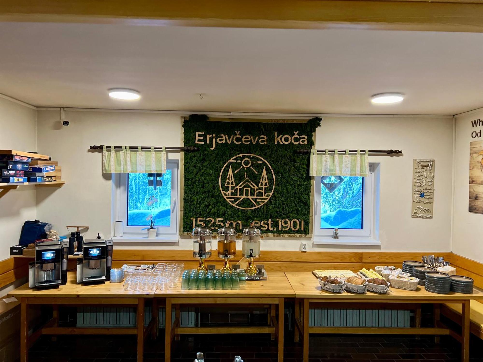 Erjavceva Mountain Hut At Vrsic Pass Hotel Kranjska Gora Exterior photo